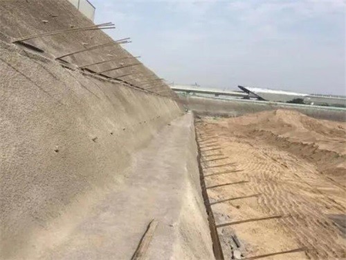 蜀山河道边坡加固